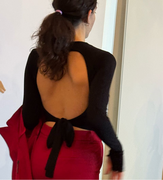 Maglia con scollo nella schiena