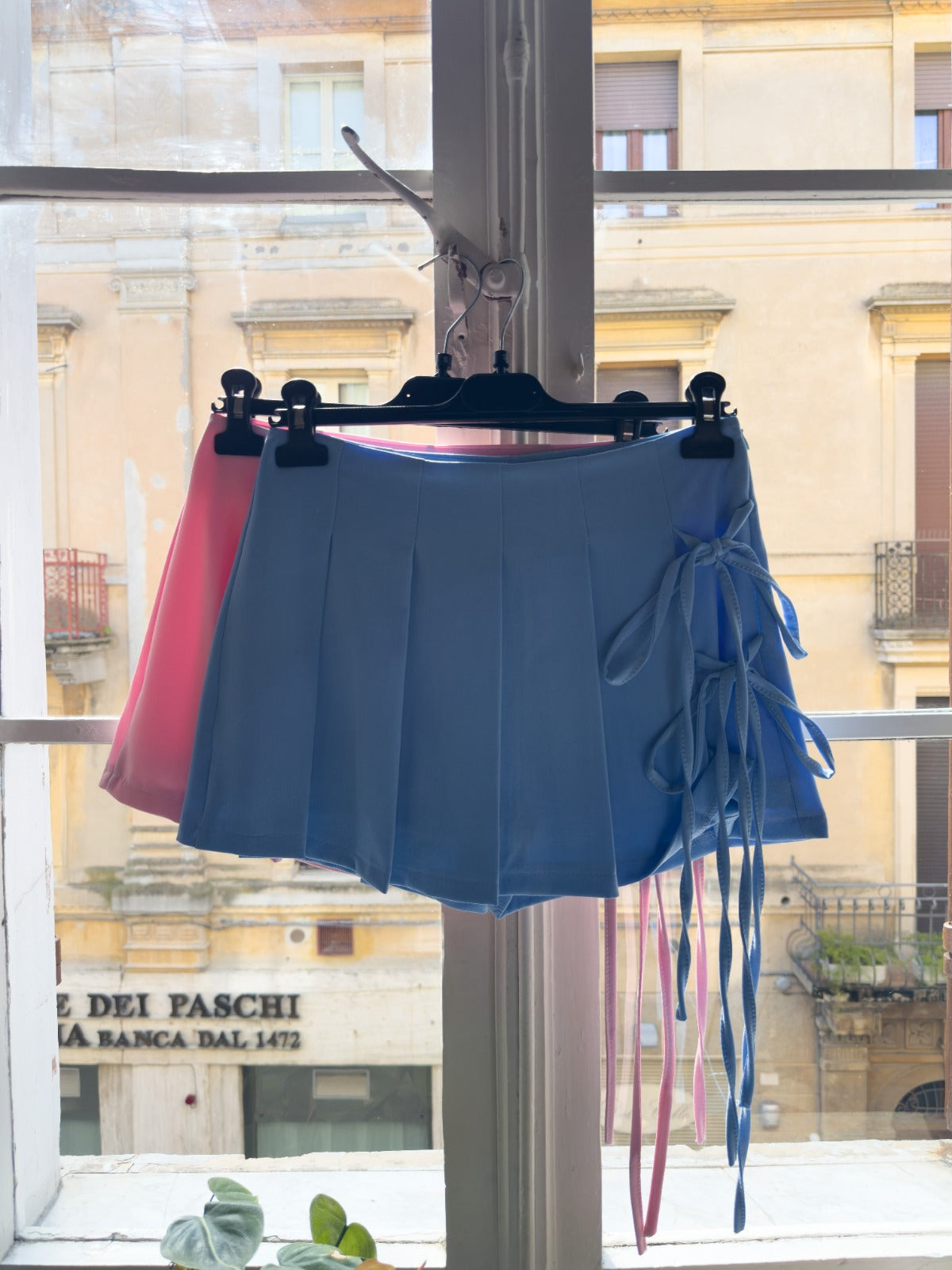 Gonna con fiocchetti